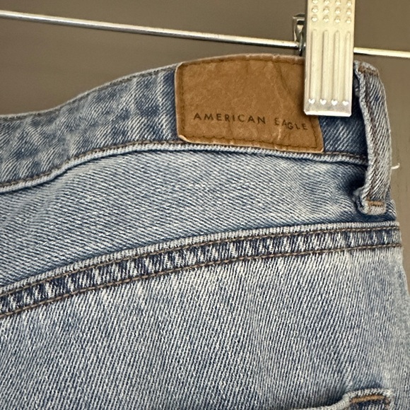 American Eagle Outfitters Light Blue Distressed Straight Leg Mom Jeans - Picture 5 of 12